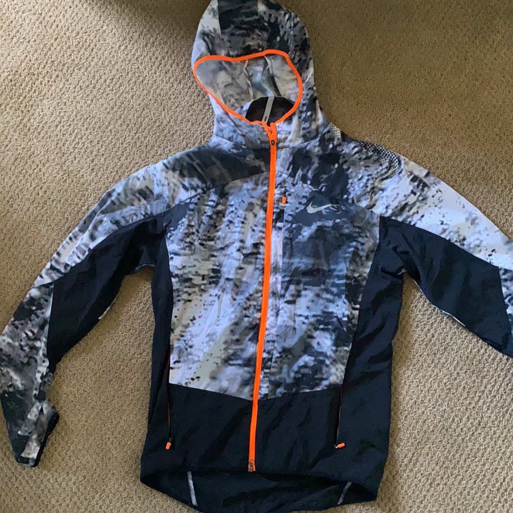 Nike Running Light Weight Jacket - image 3